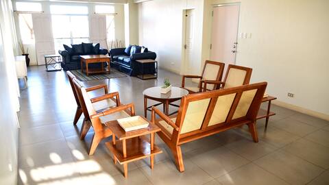 4BR PORT/BLVD AREA Spacious Apartment, 10-18ppl