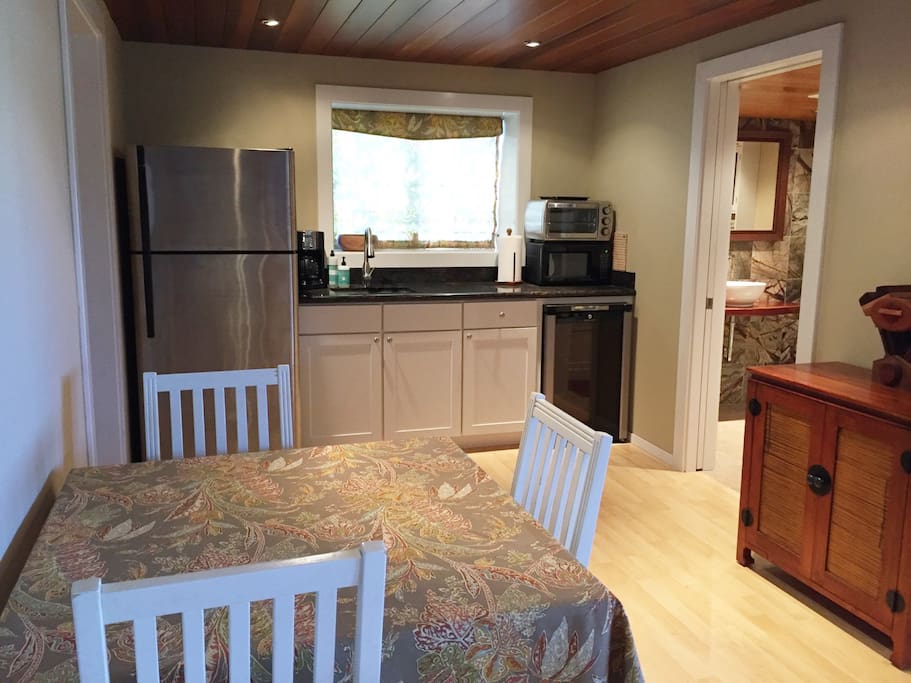 Kitchenette with full size refrigerator