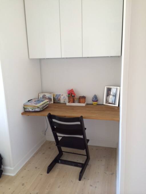 DESK FOR KIDS
