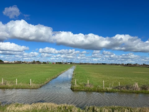 Small house between La Rochelle & La Faute-sur-Mer