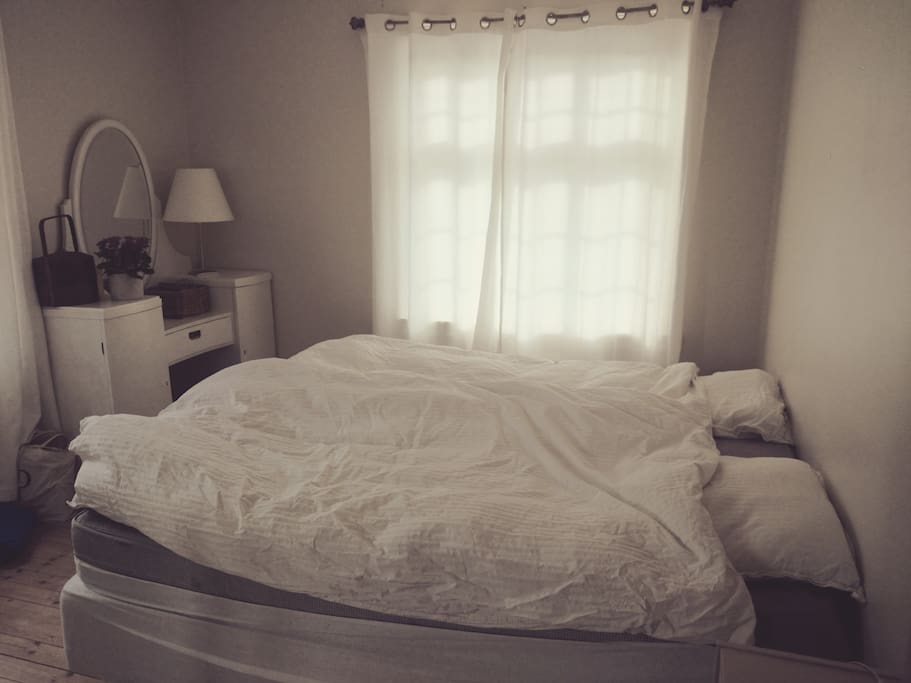 Bedrom 1. Right next door to the 2. bedrom.