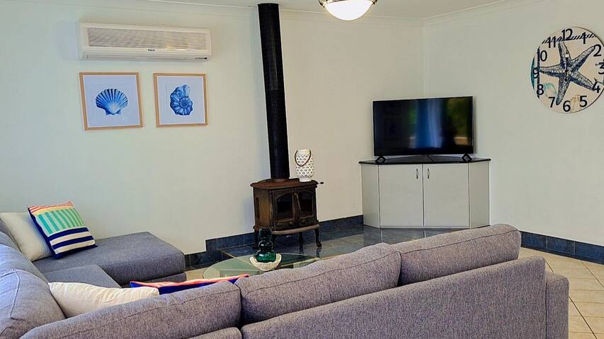 Bennett’s Bliss – Ocean Front 5 Bedrooms gallery image 2