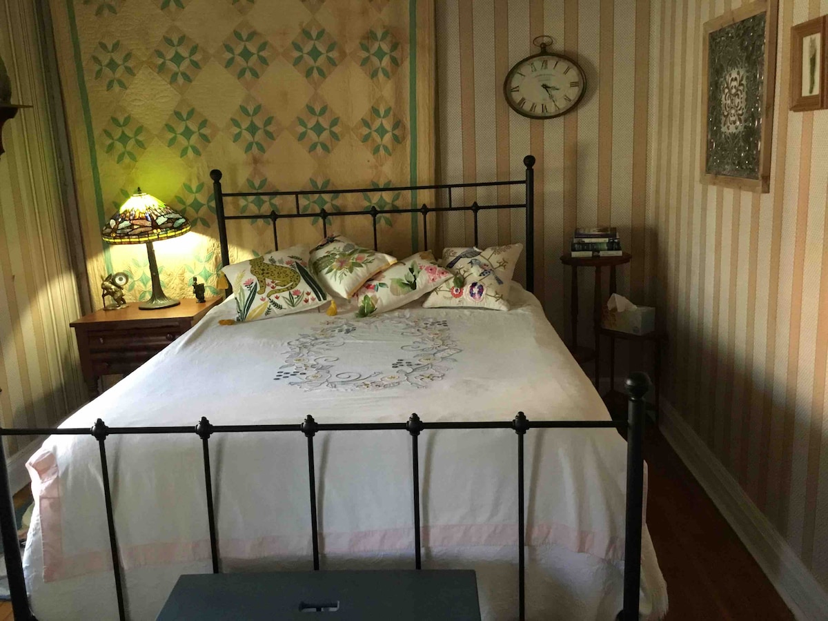 Rabbit room has a queen size bed, wardrobe for your clothes, and lots of beautiful natural light.