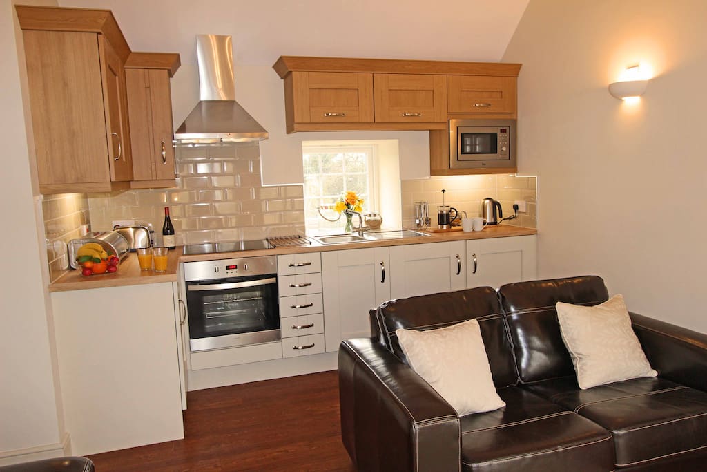 Eaststone Cottage, Whickham, Newcastle upon Tyne. Kitchen and living area.
