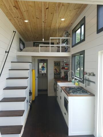 Lake Travis Waterfront Water is back as of 7/04/25 gallery image 4