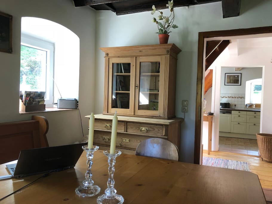 Blick von der Stube in die Küche