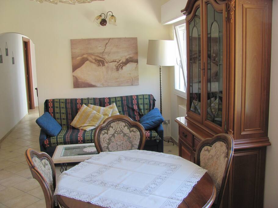 Wohnzimmer m. Schlafcouch