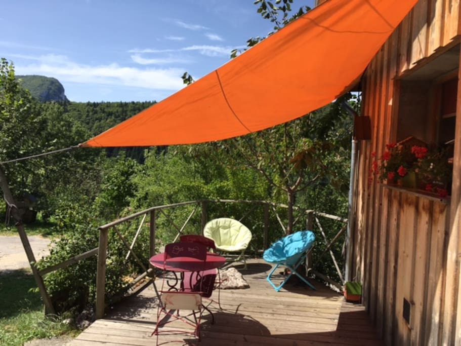 Terrasse privative au sud...