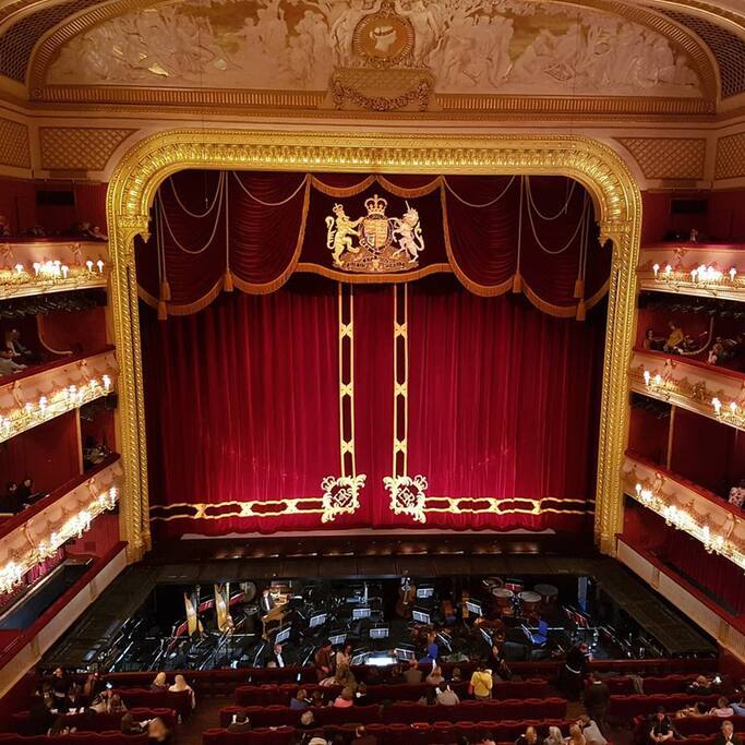 Photo de Royal Opera House à Coven