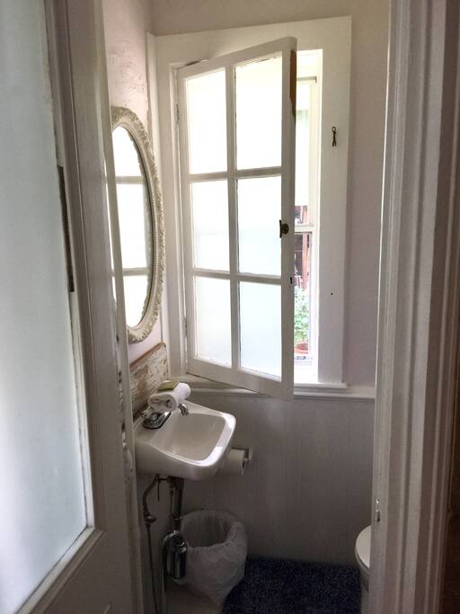 Adorable bathroom off of the bedroom