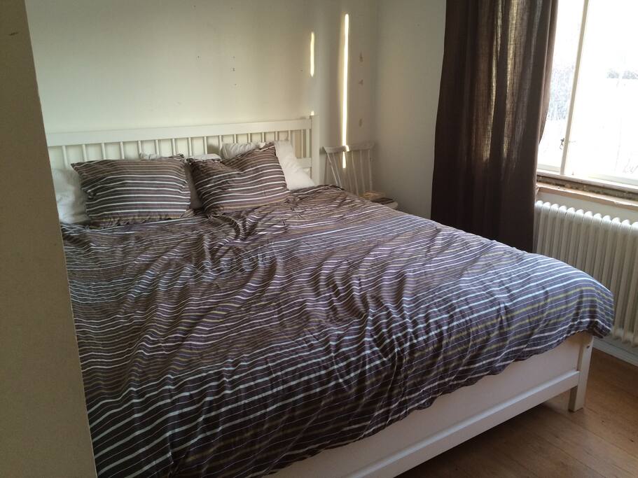 Sovrum, dubbelsäng (180 cm)