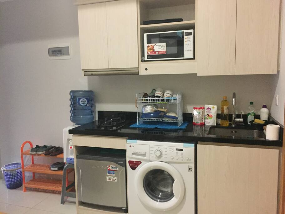 Living Room & Kitchen Set : tv, sofa, ac, free tv cable, wifi, refrigerator, washing machine, stove, dispenser, sink