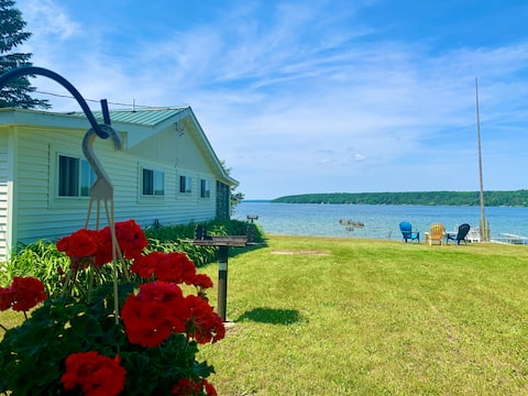 Lakefront Getaway on Mullett Lake - Cottage #2