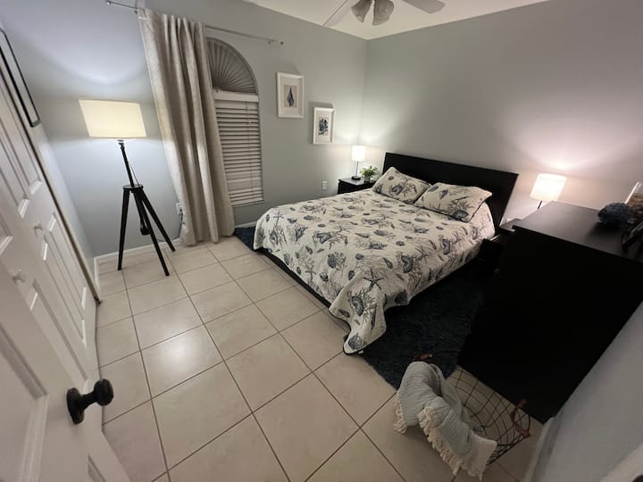 Veľká manželská posteľ „Ocean room“ 
 s veľmi pohodlným ortopedickým matracom.