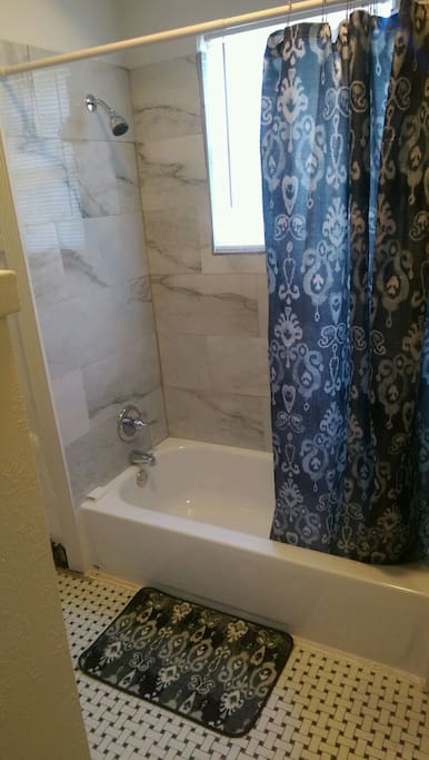 Second newly renovated full bathroom