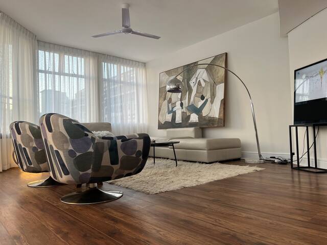 Luxury NYC-style city pad (no loadshedding) gallery image 3