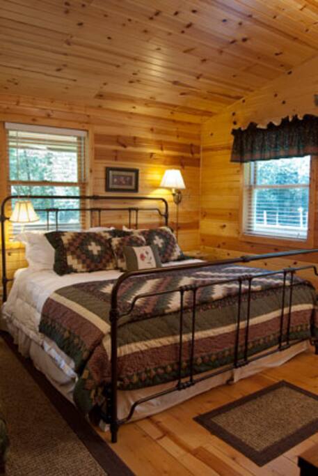 King size Simmions Beauty Rest like sleeping on a cloud!