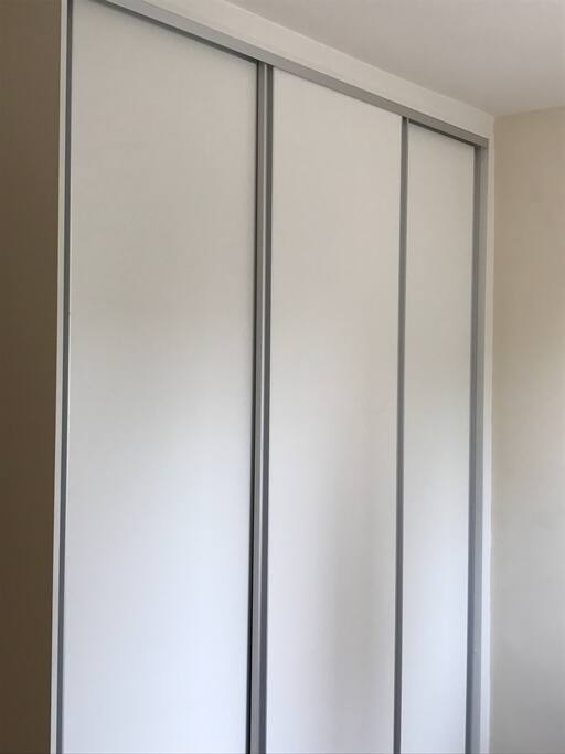 Armário novo de correr 3 portas
