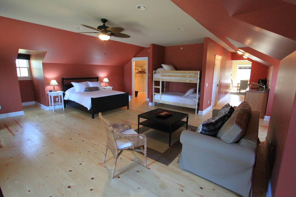 Beverly Shores Suite - Sleeps up to 6