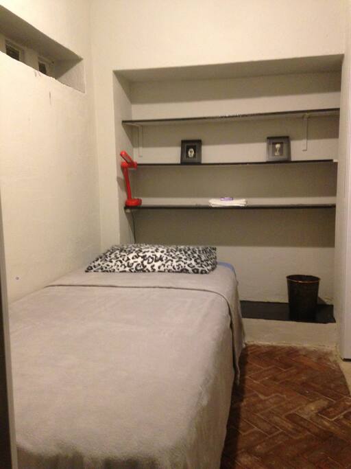 Quarto pequeno