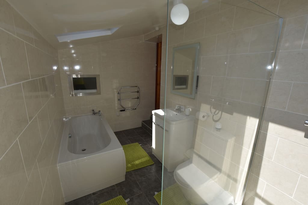 Ensuite bathroom