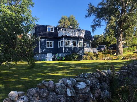 Family house on the west coast with sea view