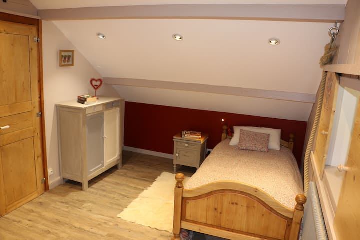 Habitación 5 - 3 camas individuales