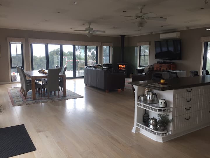 Seymour Holiday Rentals & Homes Victoria, Australia Airbnb