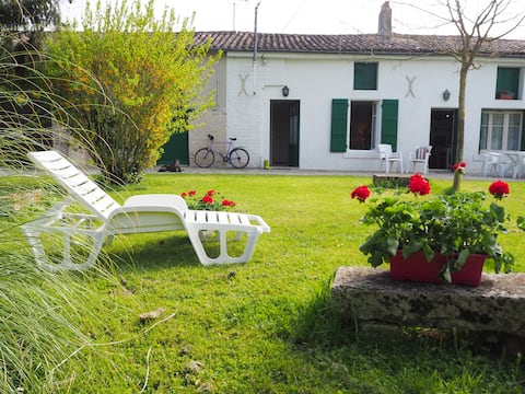 La Ferme 13 pers Marais Poitevin 30 minutes La Rochelle
