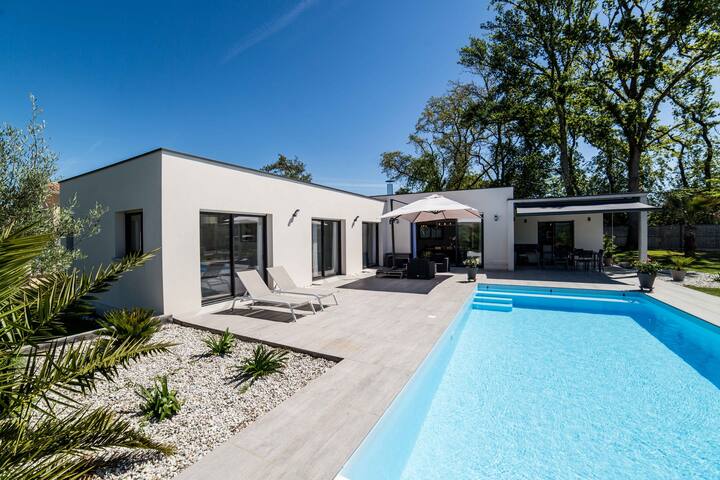 Luxuous house, 15 minutes far from Bordeaux center gallery image 2