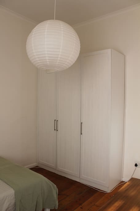 Bedroom - cupboard space