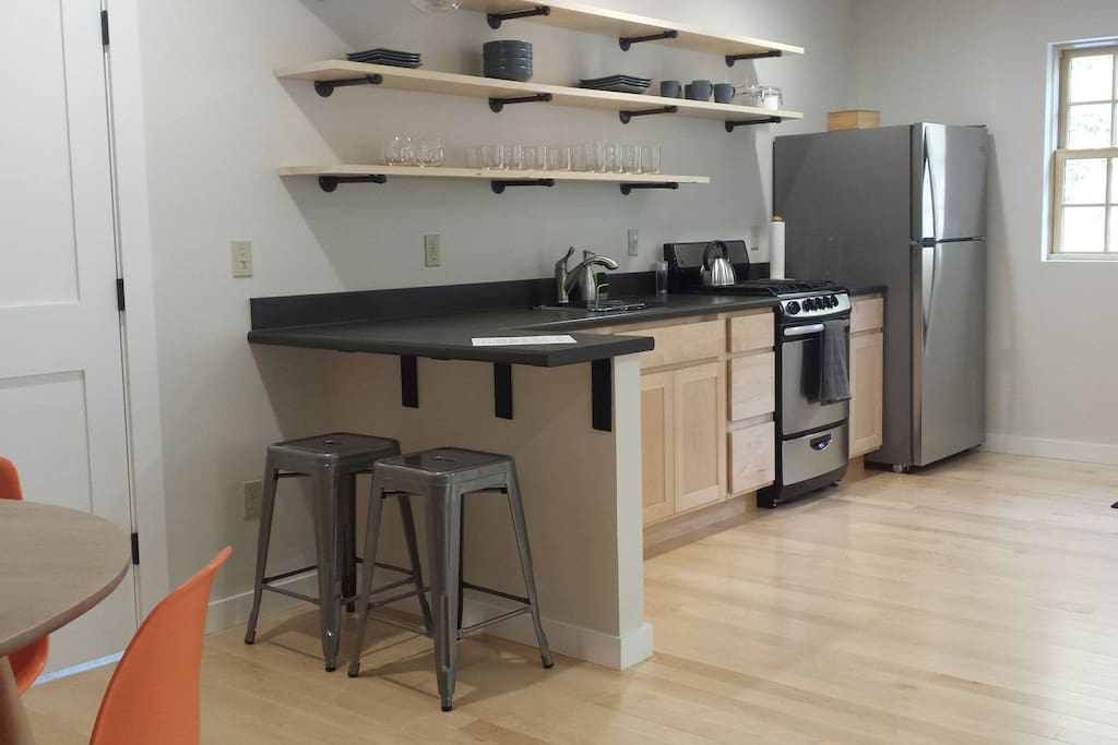 fully equipped kitchen