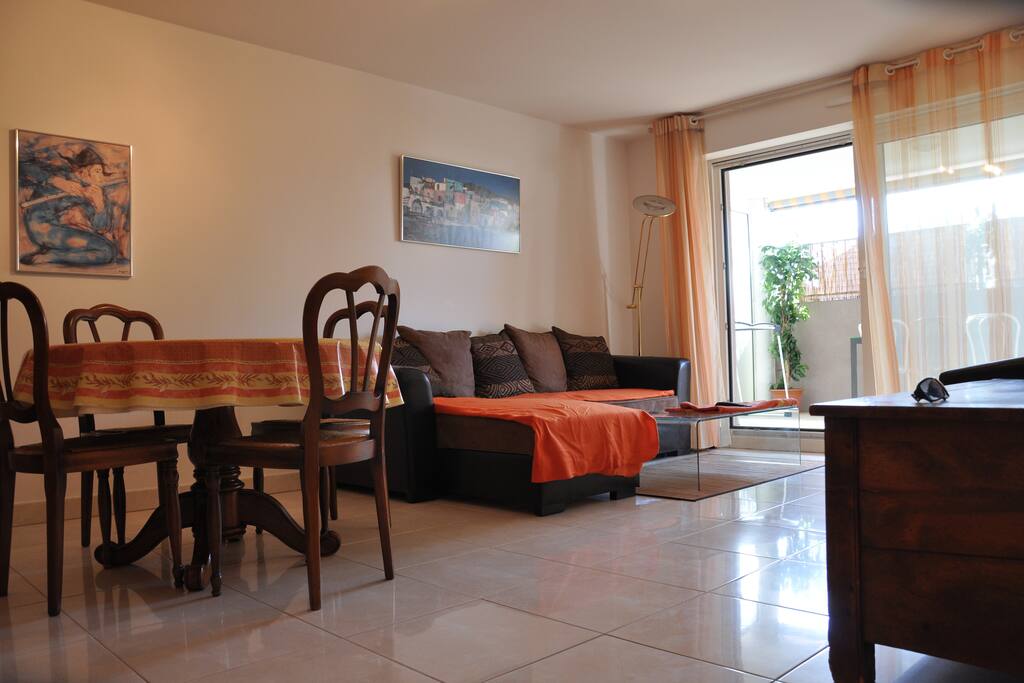 SALON/SALLE A MANGER