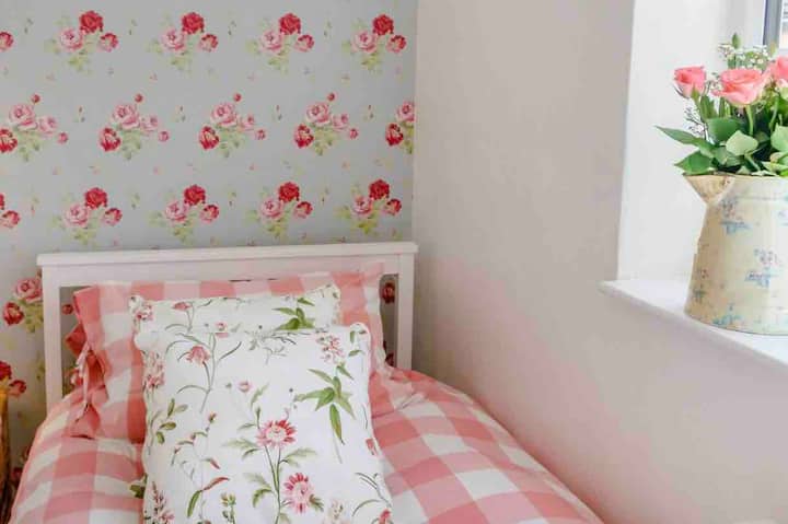 Единечна спална соба 