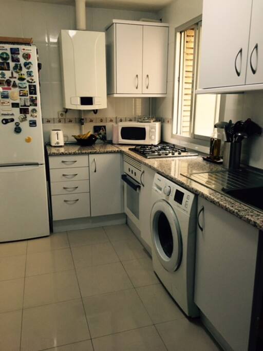 Cocina completamente equipada