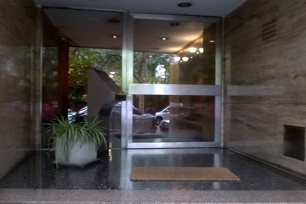 Entrada del Edificio