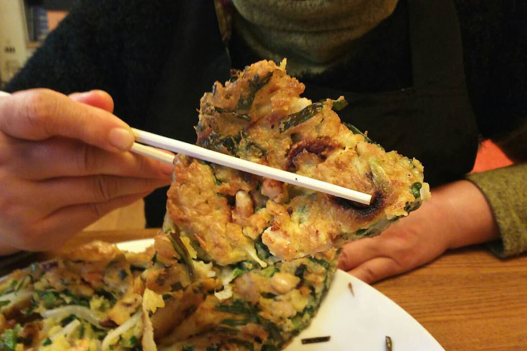 Kwon-san's famous Chijimi(Korean pancakes)