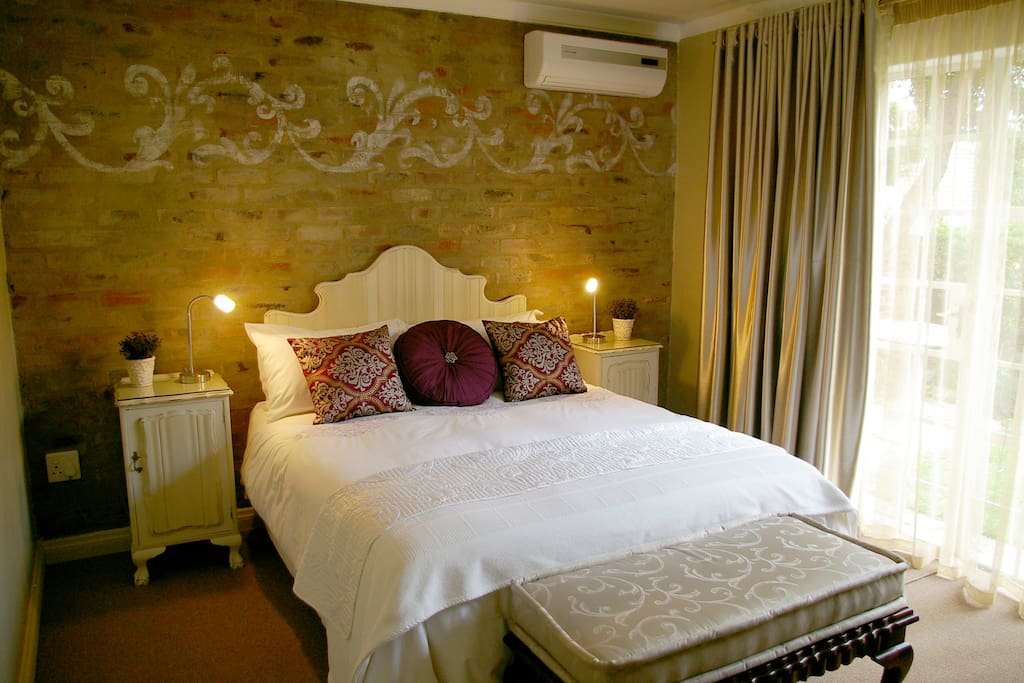 Luxurious furnished Queen bedroom