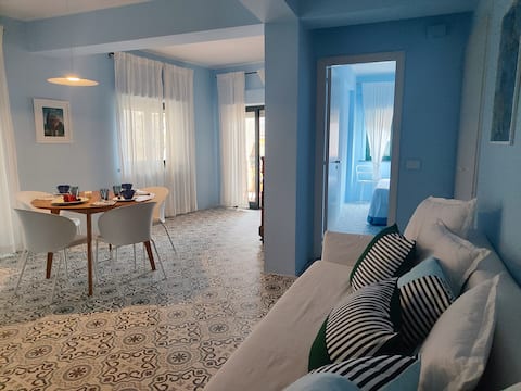 Popular Airbnb listing: Holiday Homes Bougainville 40m from the beach in Letojanni