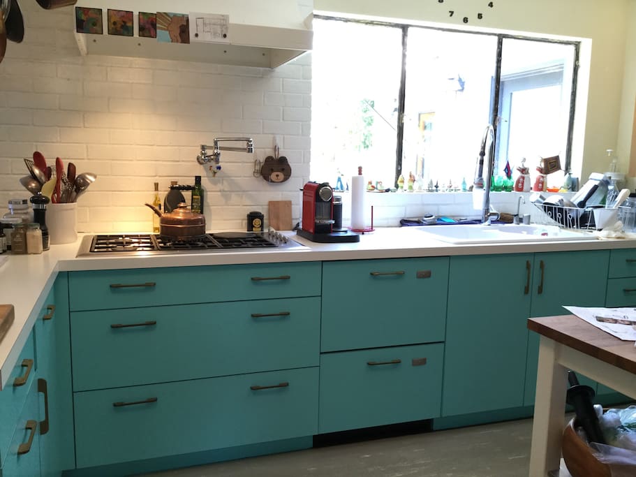 gourmet kitchen