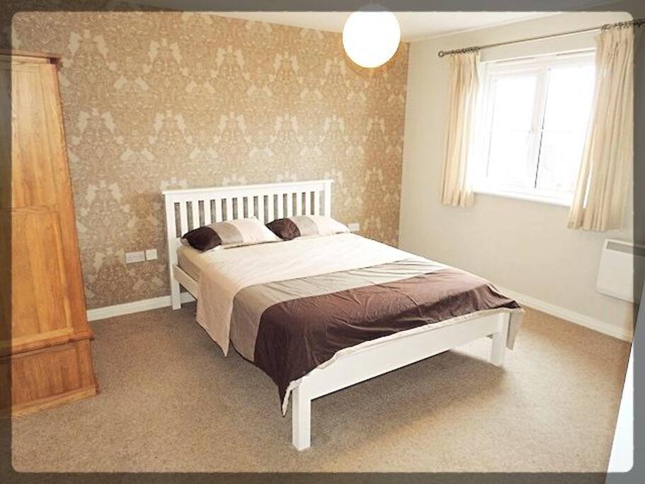 main bedroom with ensuite