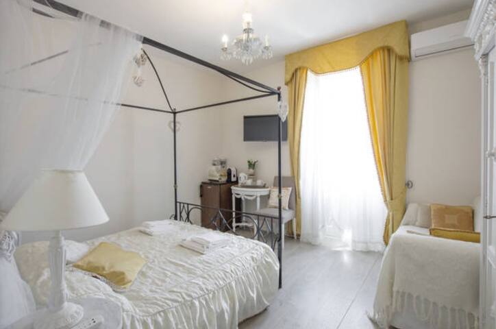 Vatican Suites 3 BR 2 BA max 8pax gallery image 3