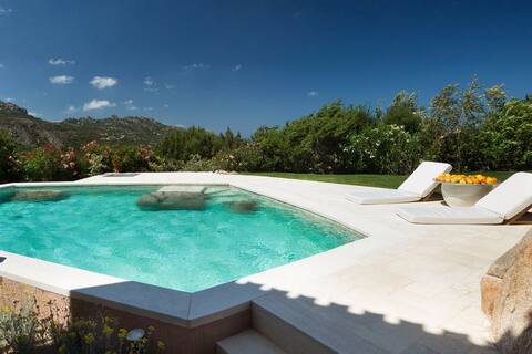 Seaview & Pool Luxury Private Villa Porto Cervo