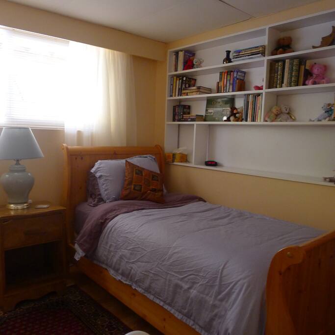 2nd Bedroom - Comfy single sleigh bed