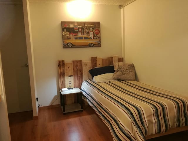 Very complete mini-bathroom w / bathroom and near Uni la salle
