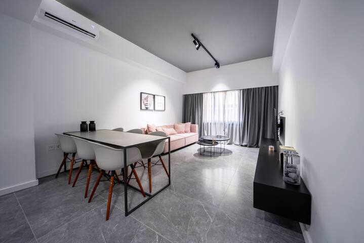 Heritage 303/Luxury Two Bedroom gallery image 5