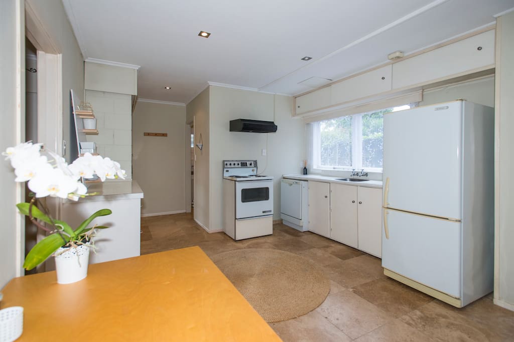 Full Kitchen with dishwasher