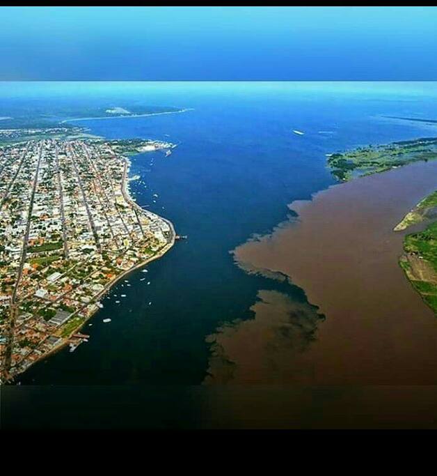 Encontro das aguas amazonas e Tapajós.