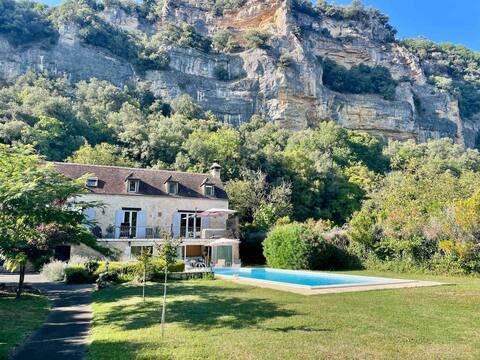 Beautiful Villa by the Dordogne