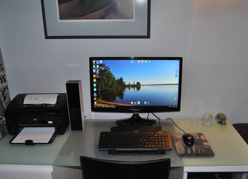 Fast, free broadband connection / WiFi / printer